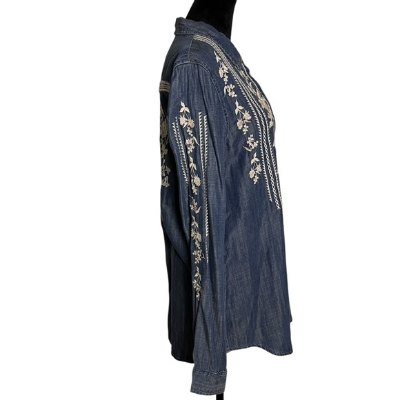 Sundance Driftwood Auger Falls Chambray Denim Floral Embroidered Shirt — Sz S - Picture 4 of 12